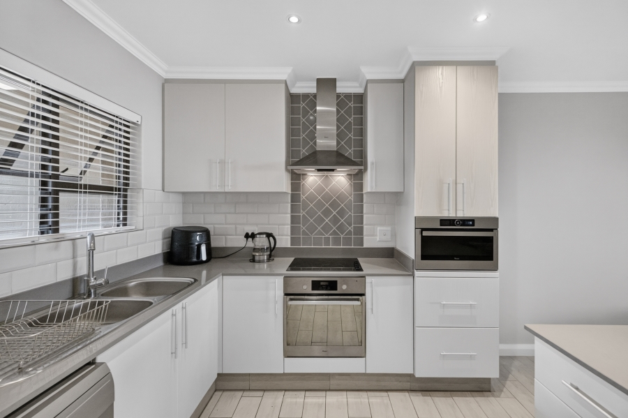 3 Bedroom Property for Sale in The Hill Western Cape